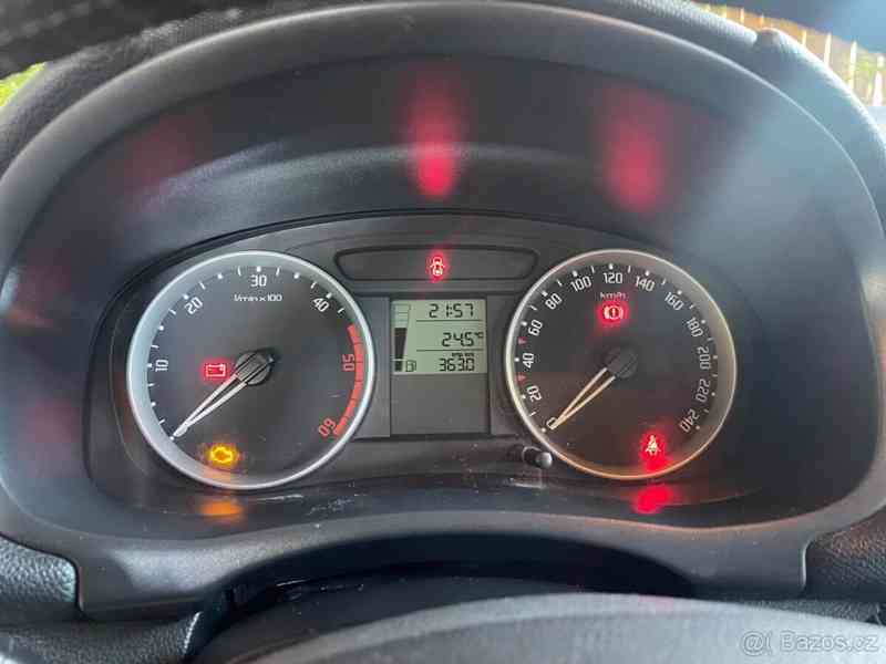 Škoda Fabia 1,4   II, TDi, klima - foto 9