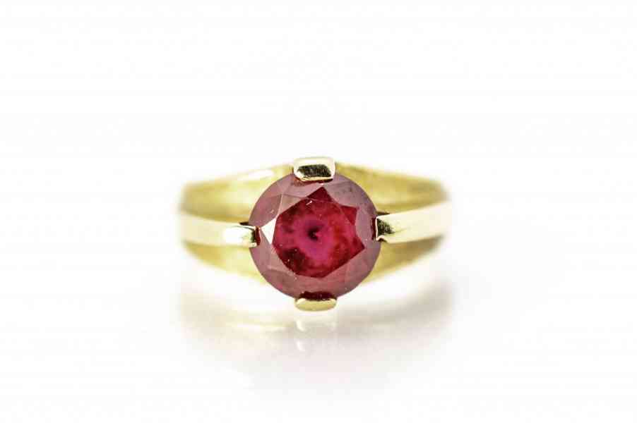 Zlatý prsten s červeným kamenem vel.53 - foto 1