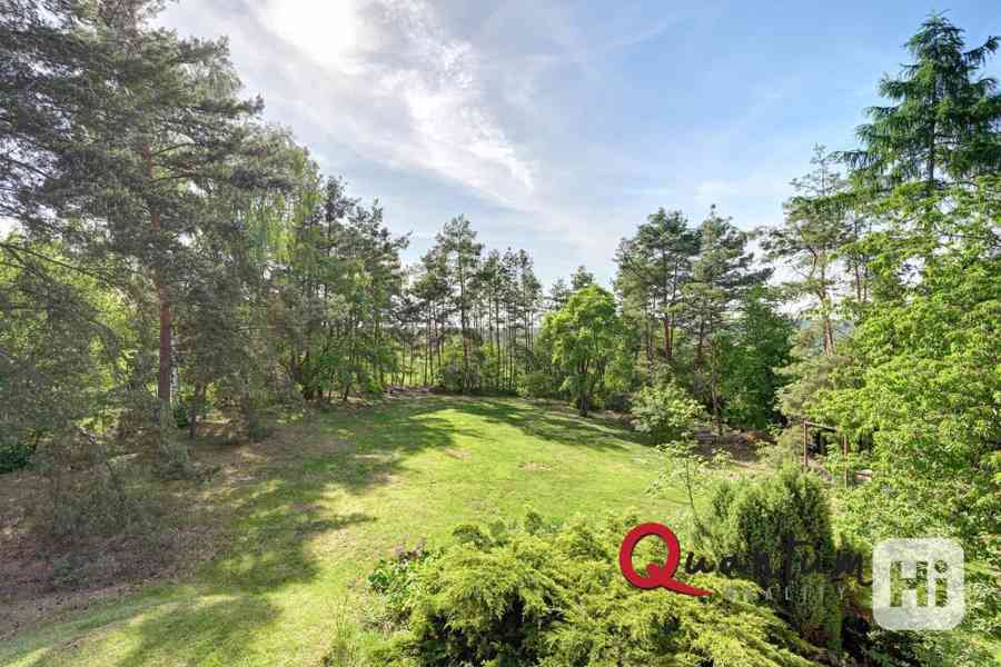 Prodej rodinného domu s krásným pozemkem 2570 m2 - Mníšek pod Brdy - foto 24