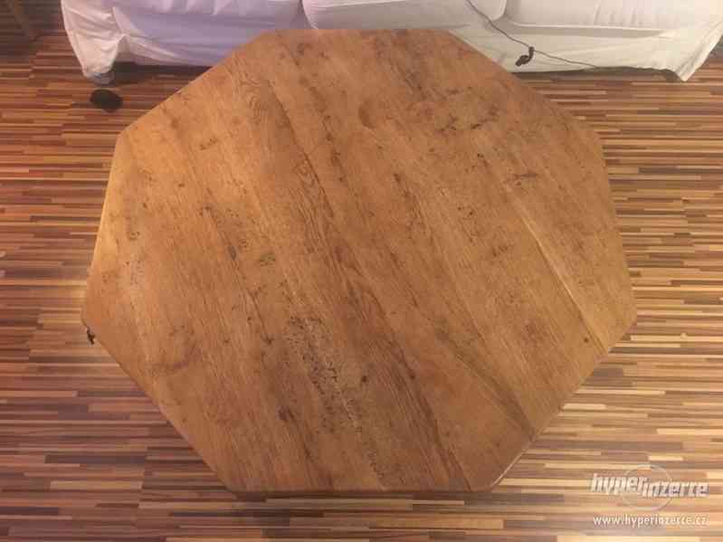 Masivní dřevěný konferenční stůl s šuplíkem - foto 2