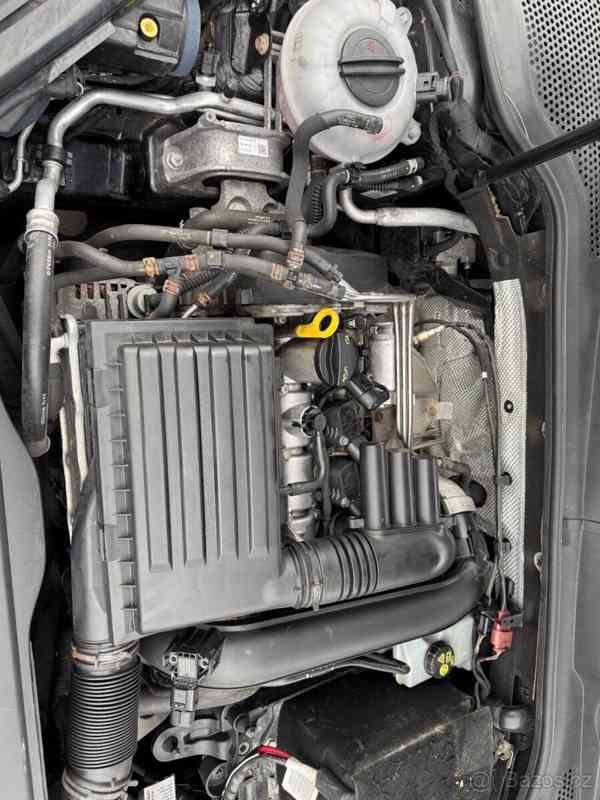 Volkswagen Golf 1,2 - foto 4
