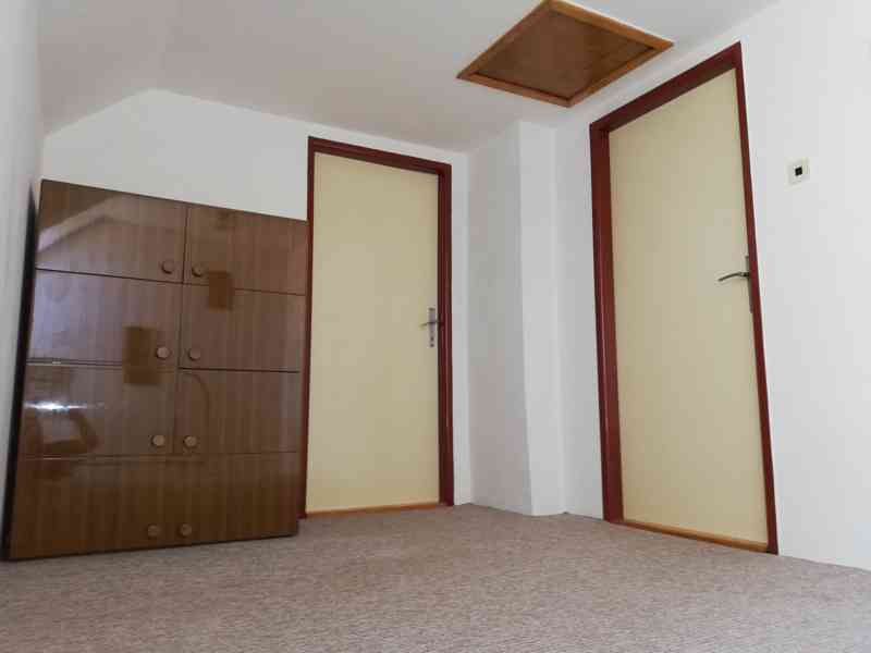 Kolešovice - RD 5+1 s pozemkem 592 m2 - foto 29