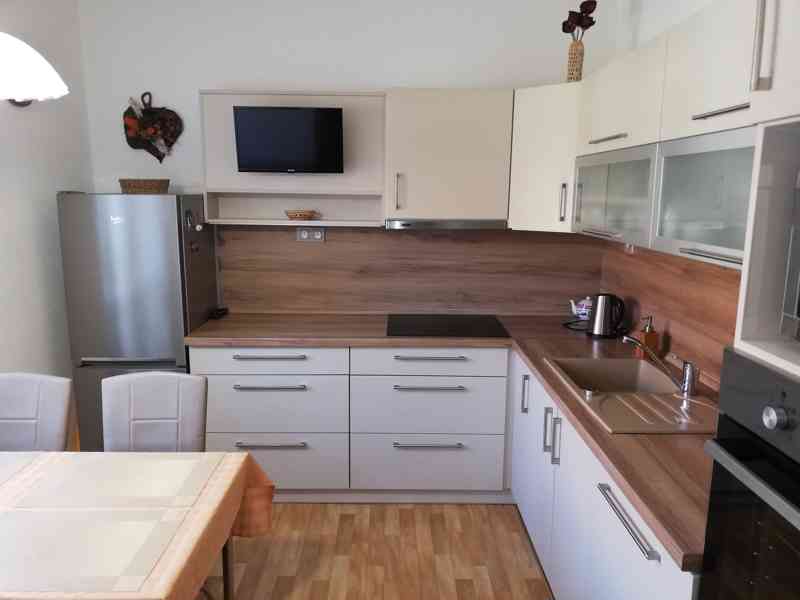 Kolešovice - RD 5+1 s pozemkem 592 m2 - foto 4