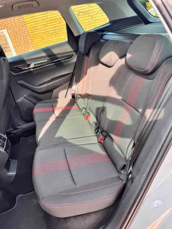 Škoda Karoq 2.0 TDI DSG 4x4 110kw - foto 10