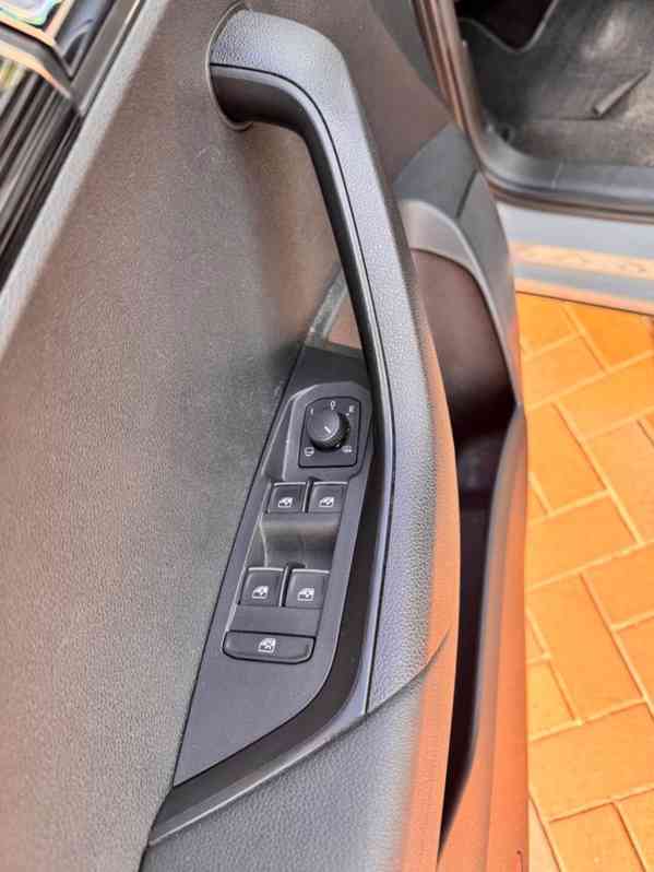 Škoda Karoq 2.0 TDI DSG 4x4 110kw - foto 7