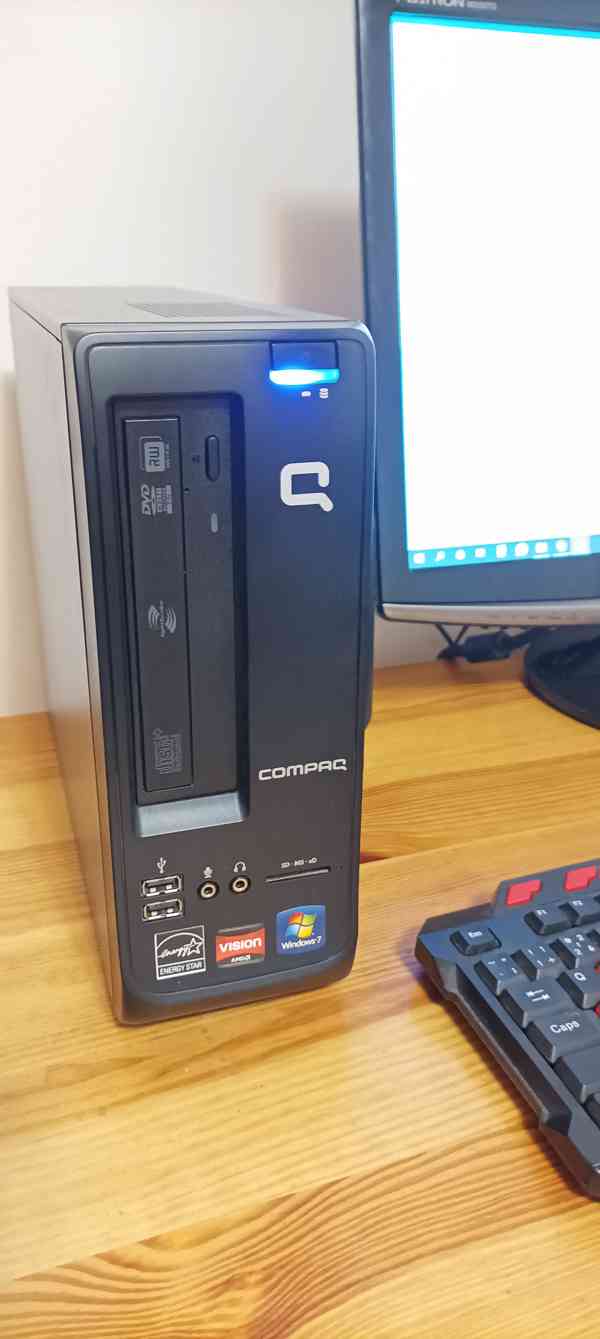 HP Compaq CQ1000cs + LG W2252TQ-PF,LCD monitor 22" - foto 2