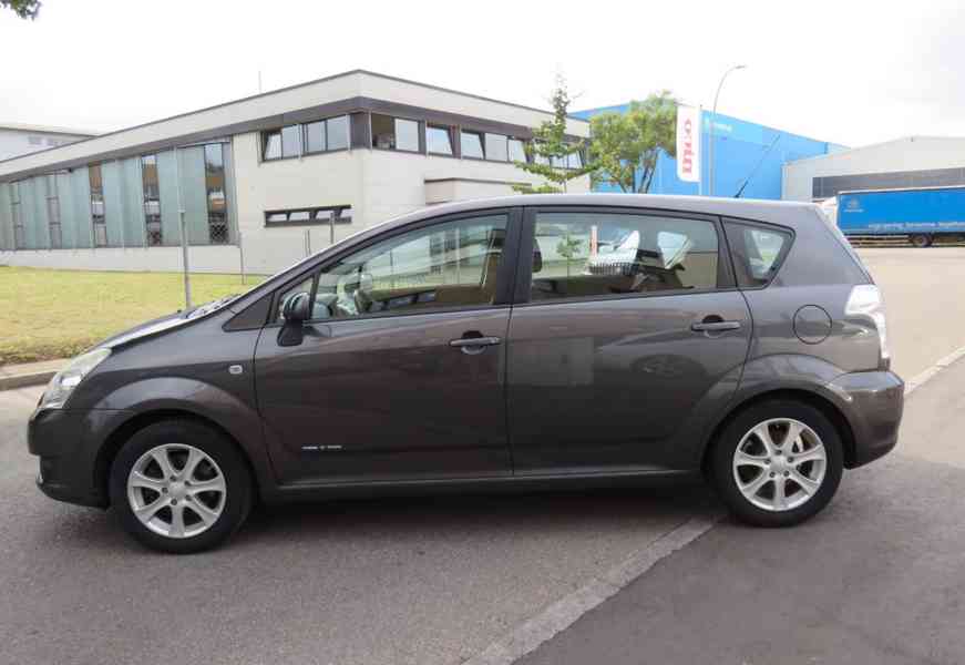 Toyota Corolla Verso 1.8i Sol 7míst benzín 95kw - foto 16