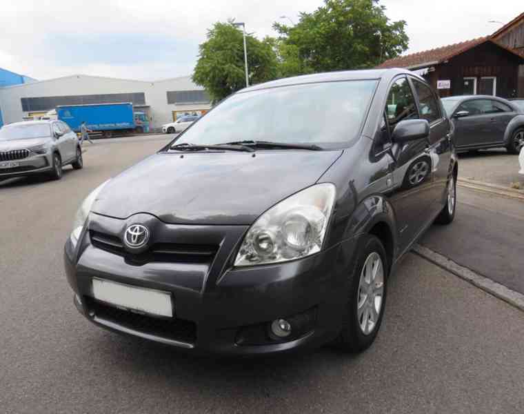 Toyota Corolla Verso 1.8i Sol 7míst benzín 95kw - foto 1