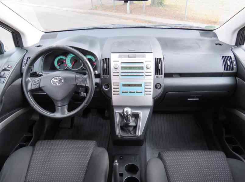 Toyota Corolla Verso 1.8i Sol 7míst benzín 95kw - foto 14