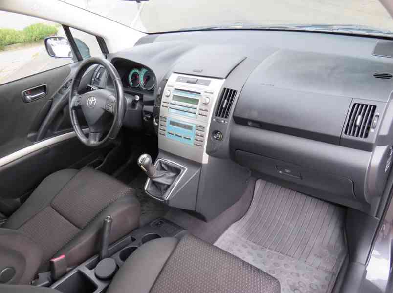 Toyota Corolla Verso 1.8i Sol 7míst benzín 95kw - foto 13