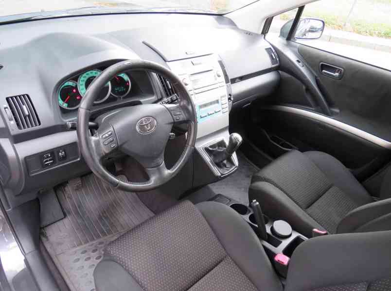 Toyota Corolla Verso 1.8i Sol 7míst benzín 95kw - foto 11