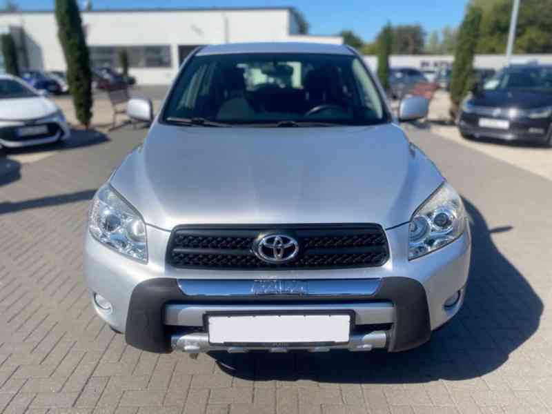 Toyota RAV 4 2,0i benzín 112kw - foto 22