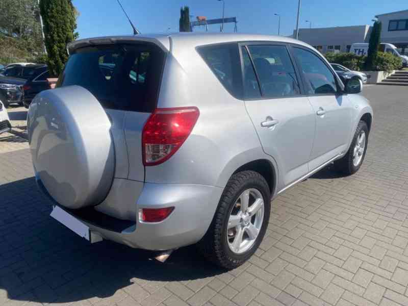 Toyota RAV 4 2,0i benzín 112kw - foto 12