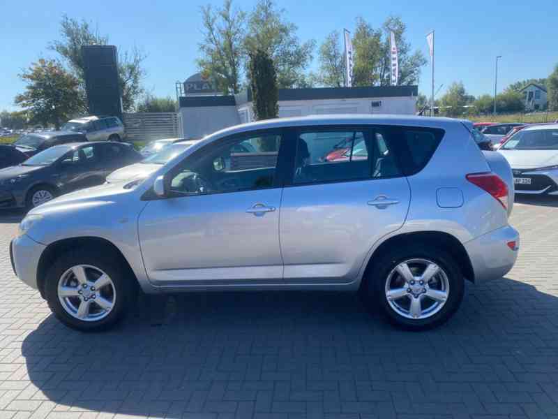 Toyota RAV 4 2,0i benzín 112kw - foto 19