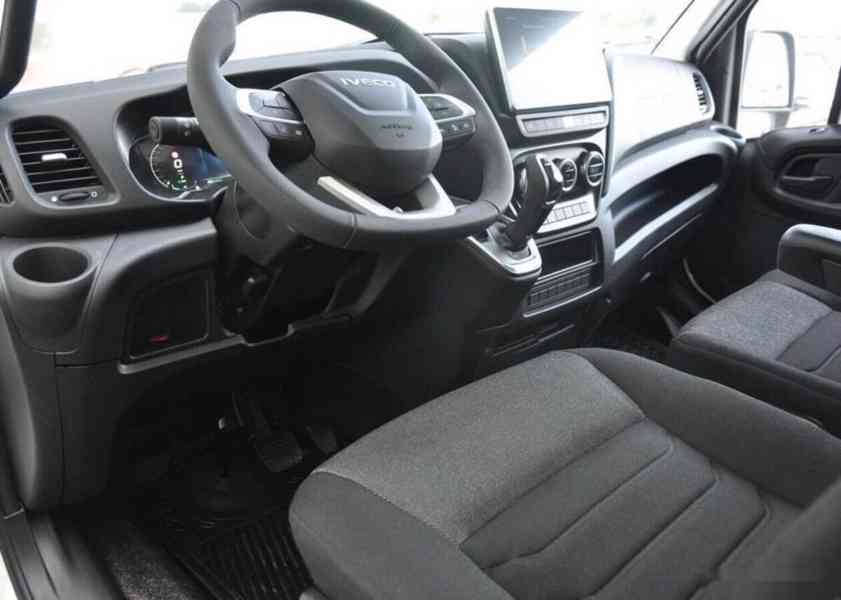 Iveco Daily 3,0D 35S18 NOVÉ nafta manuál 129 kw - foto 8