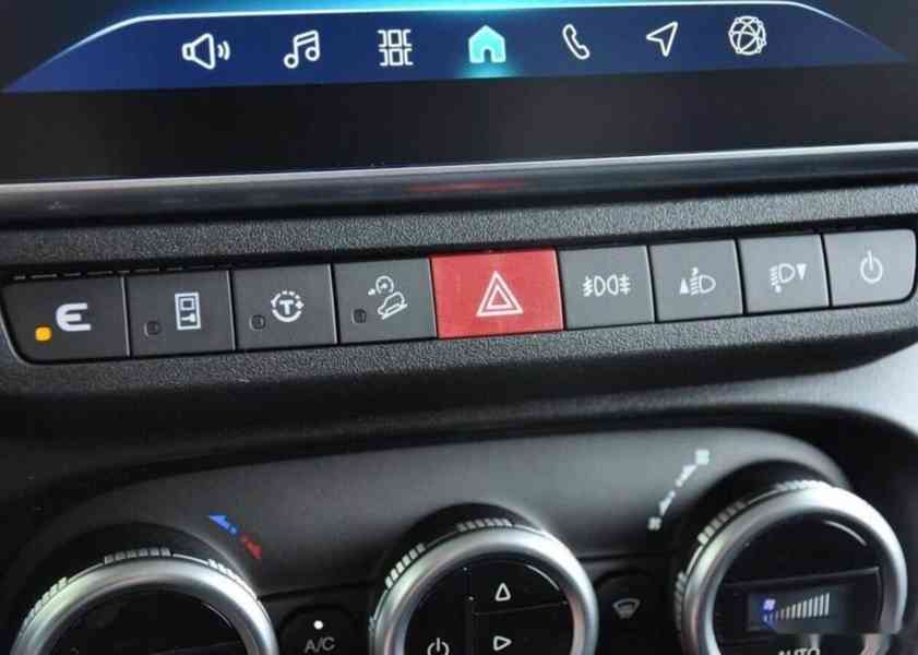 Iveco Daily 3,0D 35S18 NOVÉ nafta manuál 129 kw - foto 18