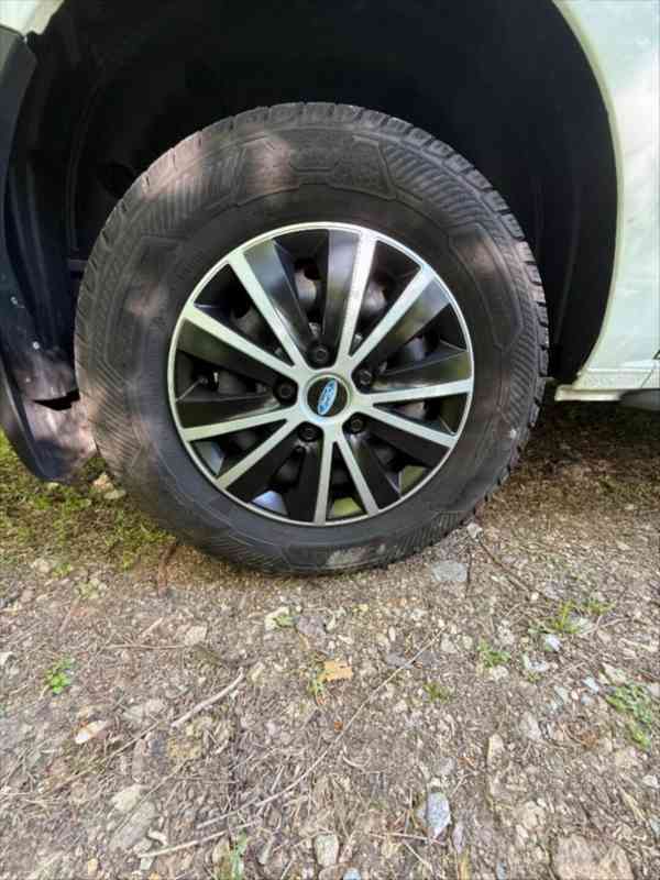 Ford Tourneo Custom 2,2 - foto 2