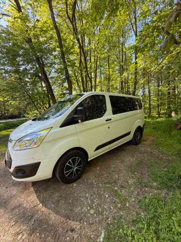 Ford Tourneo Custom 2,2 - foto 5