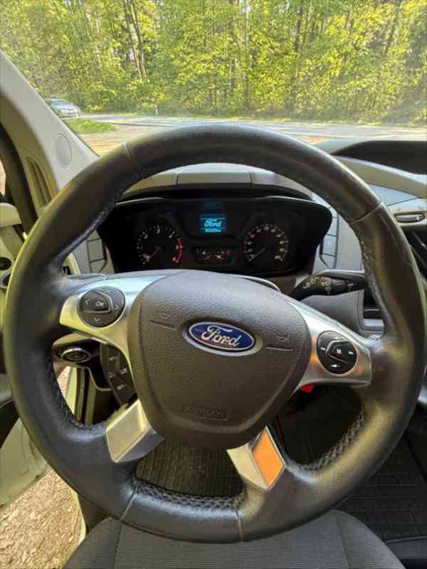 Ford Tourneo Custom 2,2 - foto 13