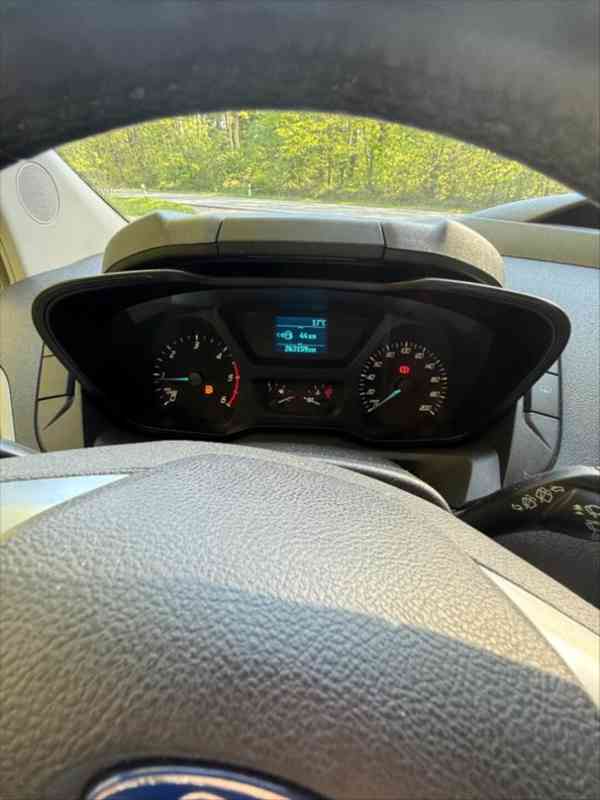 Ford Tourneo Custom 2,2 - foto 11