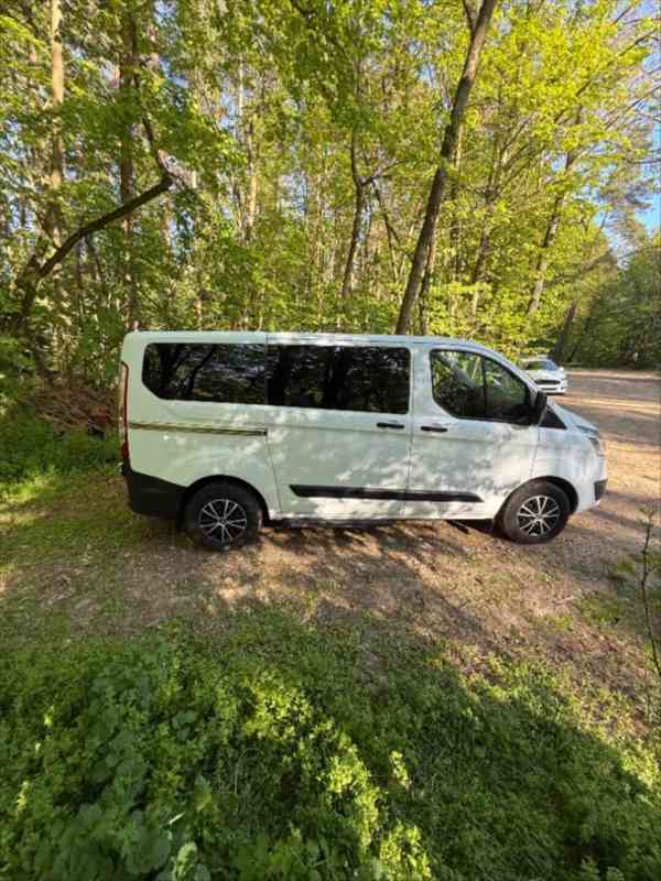Ford Tourneo Custom 2,2 - foto 8