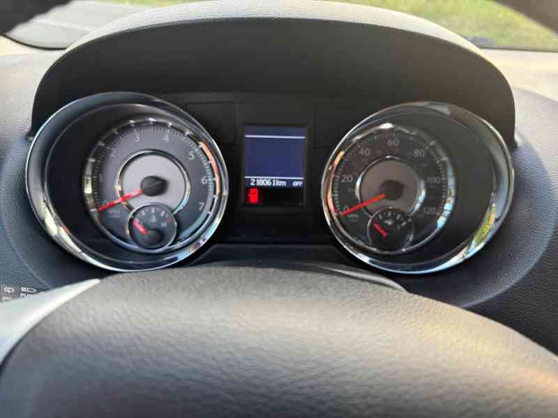 Chrysler Town Country 3,6 Penta DVD 2011 - foto 15