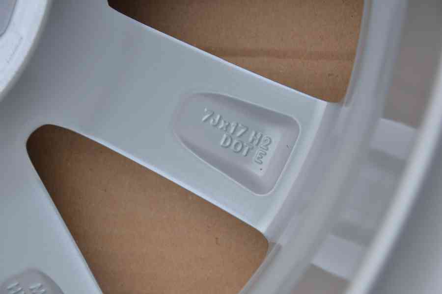 NOVÉ Alu 17 VW Transporter/Caravelle/Multivan T5, T6, T6.1 - foto 8