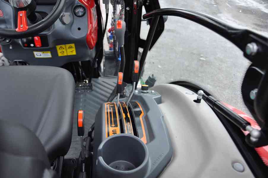 Traktor HANWO HWE 504C.Traktor 50 koni 37kW. - foto 6