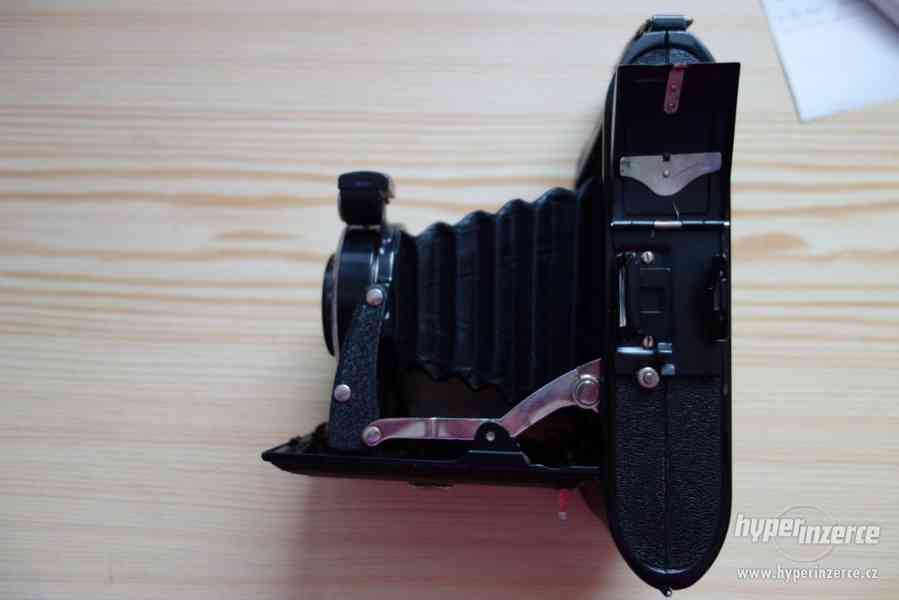 Měchový fotoaparát Voigtlander Bessa 6x9 - foto 2