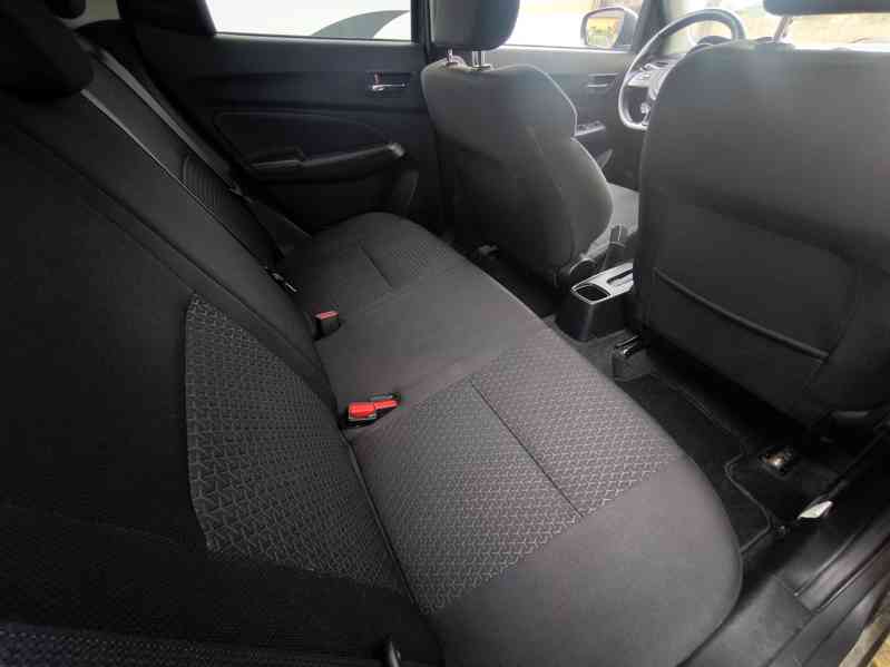 Suzuki Swift Allgrip hybrid 4x4 R.V.2020, najeto 47 960 km. - foto 12