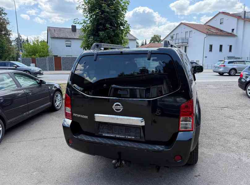 Nissan Pathfinder 2.5 dCi Comfort 126kw - foto 12