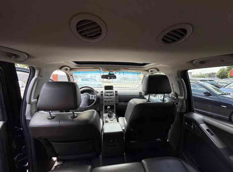 Nissan Pathfinder 2.5 dCi Comfort 126kw - foto 8