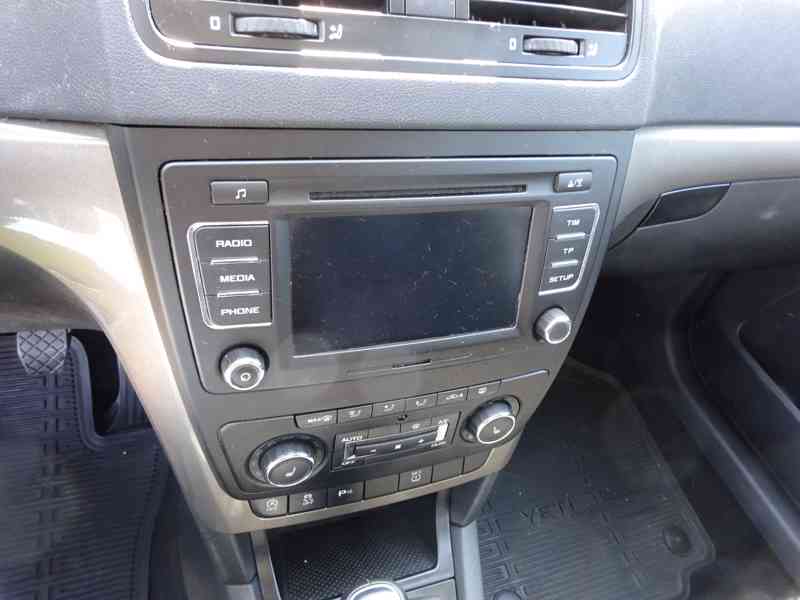 Škoda Yeti 1.4 TSI r.v.2014 (90 kw) serviska ČR - foto 8