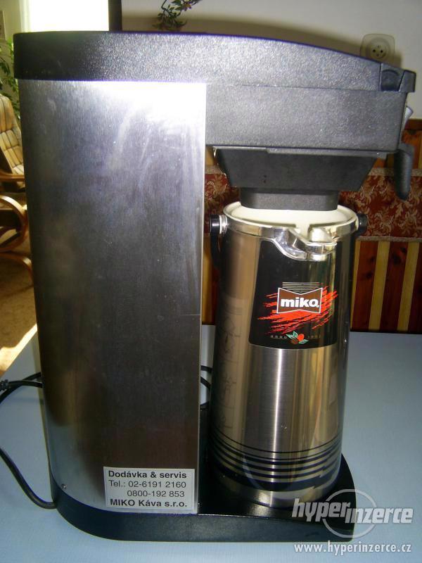 prodám kávovar s termokonvicí 2,2 litru - foto 1
