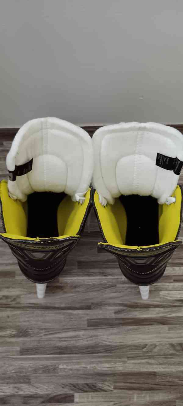 HOKEJOVE BRUSLE BAUER SUPREME S 35 - foto 9