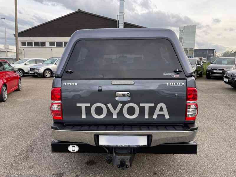 Toyota Hilux 2.5D-4D 106kw - foto 8