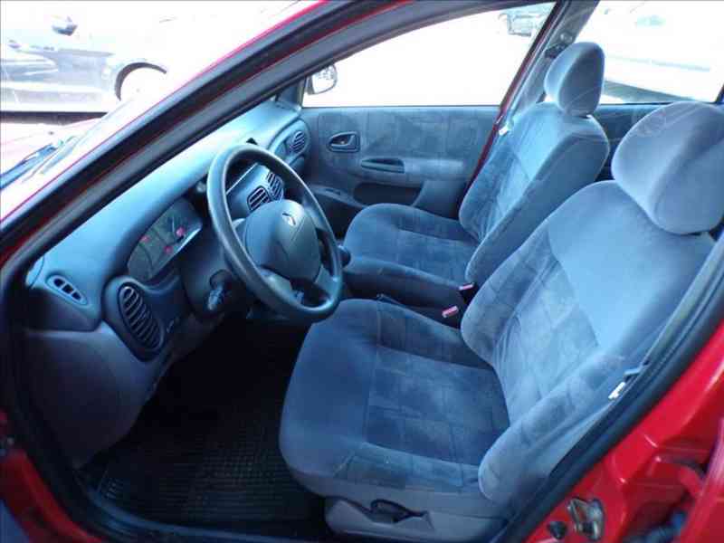 Renault Megane 1,6 16V - foto 7