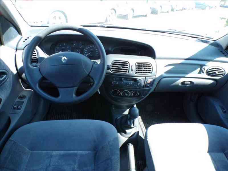 Renault Megane 1,6 16V - foto 5