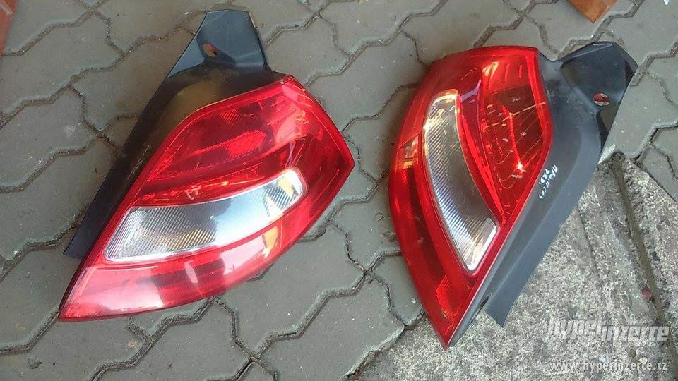 Zadní světla Megane II hatchback po faceliftu - foto 1