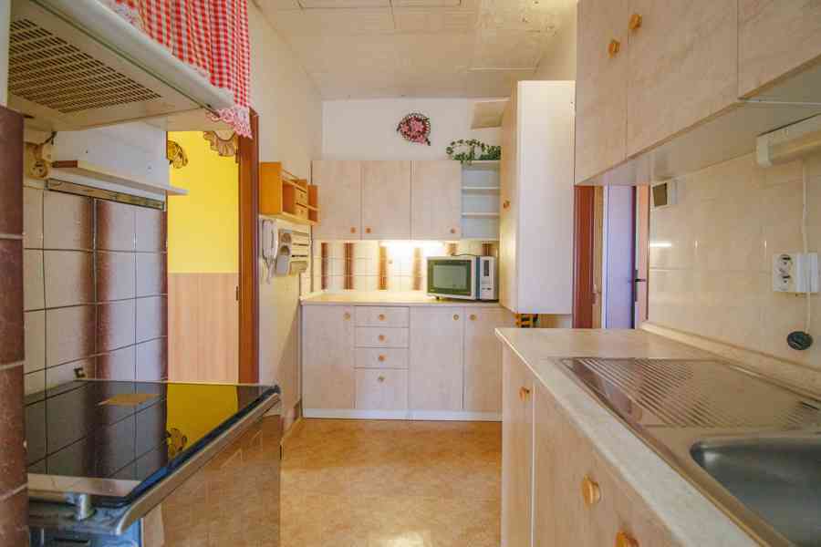 Prodej rodinného domu se zahradou a garáží v Horažďovicích - foto 14