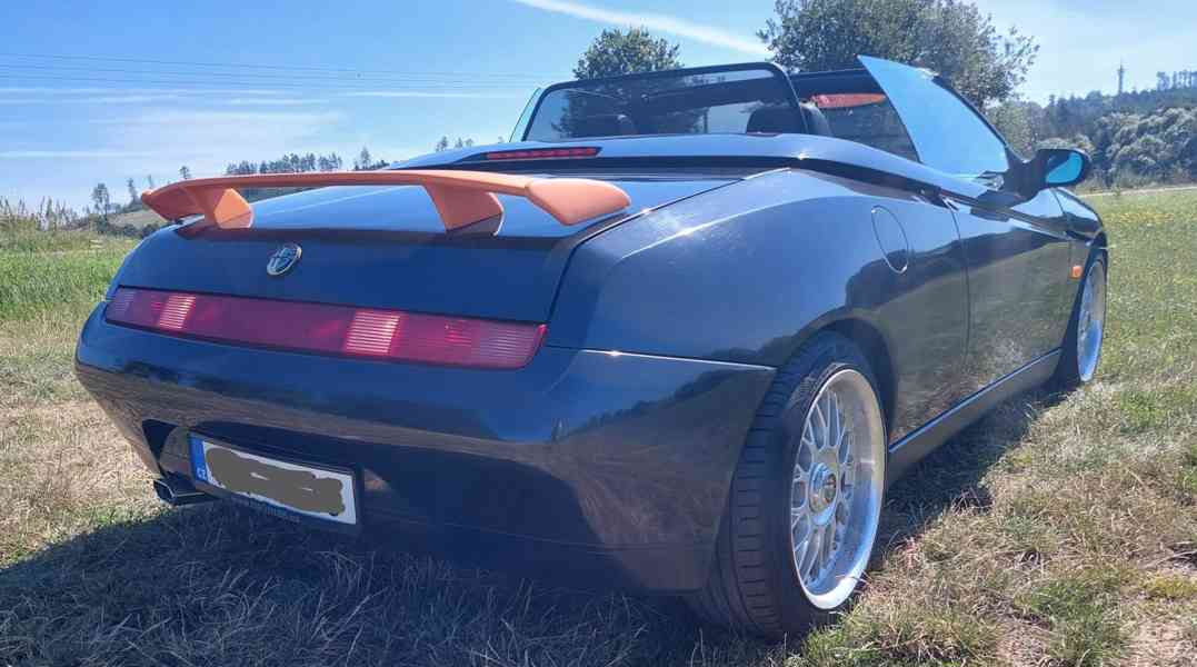 Alfa Romeo Spider 916 3.0 V6 - foto 8