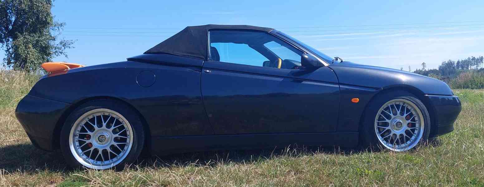 Alfa Romeo Spider 916 3.0 V6 - foto 4