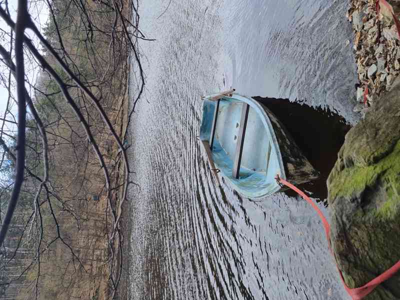 Prodám kotviště na hausboot či loď na Slapech - foto 1