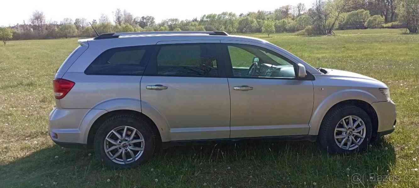 Fiat Freemont 2,0   125kw 4x4 - foto 2