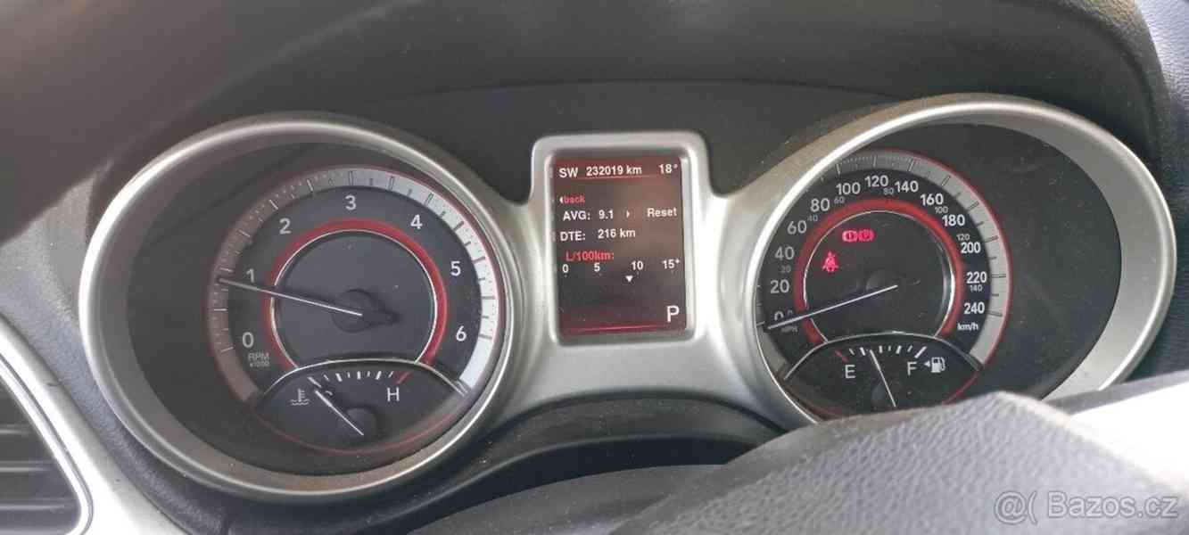 Fiat Freemont 2,0   125kw 4x4 - foto 5