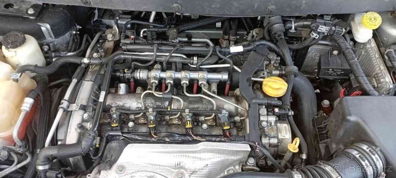 Fiat Freemont 2,0   125kw 4x4 - foto 12