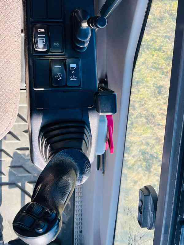 Kolové rypadlo Volvo EWR170E (Možnost leasingu)  - foto 12