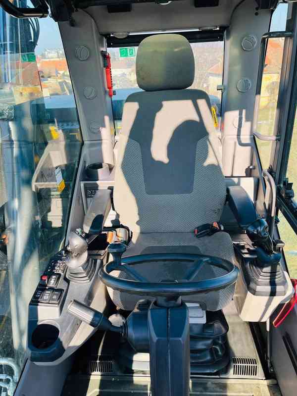 Kolové rypadlo Volvo EWR170E (Možnost leasingu)  - foto 7