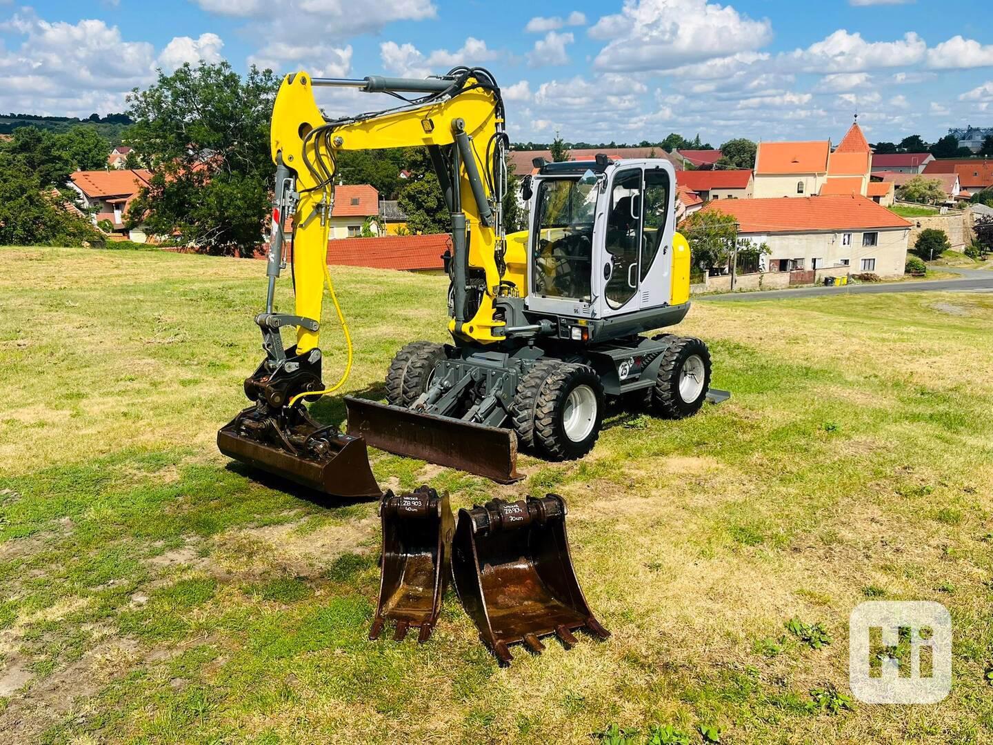 Kolové rypadlo Wacker Neuson EW100 (Možnost leasingu) - foto 1
