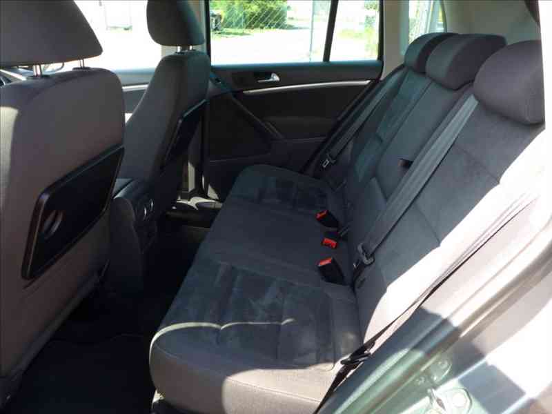 Volkswagen Tiguan 2,0 TDI 103KW, 1.MAJ, SERVIS - foto 6